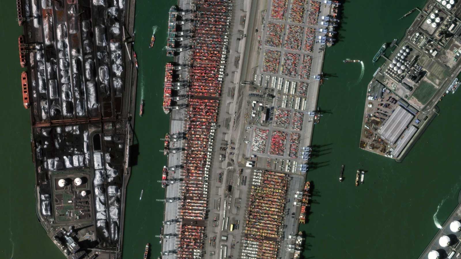 Port-of-Rotterdam-Netherlands-satellite-image-high-resolution